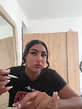 NatashaBrown12 online show from October 18, 2025, 1:01 pm