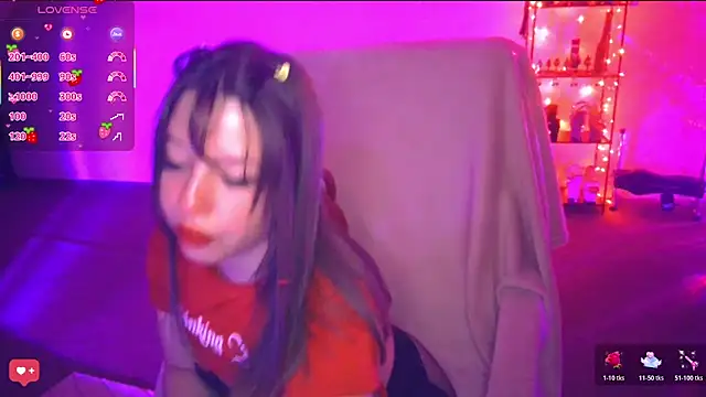 PetiteAngel666 online show from December 21, 2025, 8:49 pm