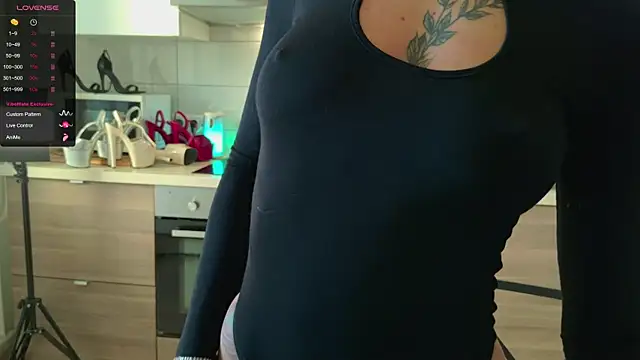 MissLovex online show from September 26, 2025, 3:32 am