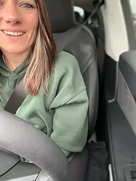 LadyLena1 online show from December 5, 2025, 6:59 pm