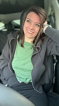 Snapshot of LadyLena1 chatting on March 22, 2026, 4:32 pm LadyLena1 online show from March 22, 2026, 4:32 pm