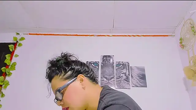 Alhelqueen online show from February 14, 2025, 10:58 pm