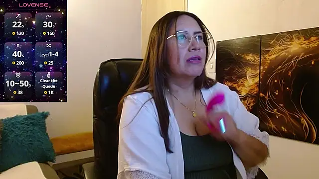 amalia brunette online show from March 4, 2026, 11:00 pm