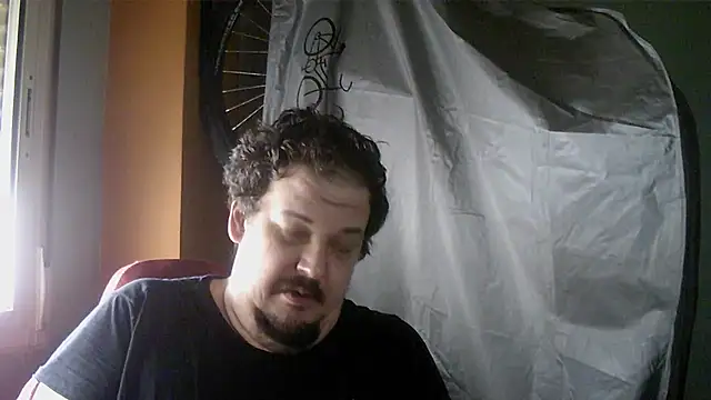 porkorossy online show from October 2, 2025, 7:15 am