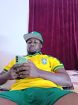 Snapshot of Hornny_Phrase chatting on July 24, 2026, 11:30 am Hornny Phrase online show from July 24, 2026, 11:30 am