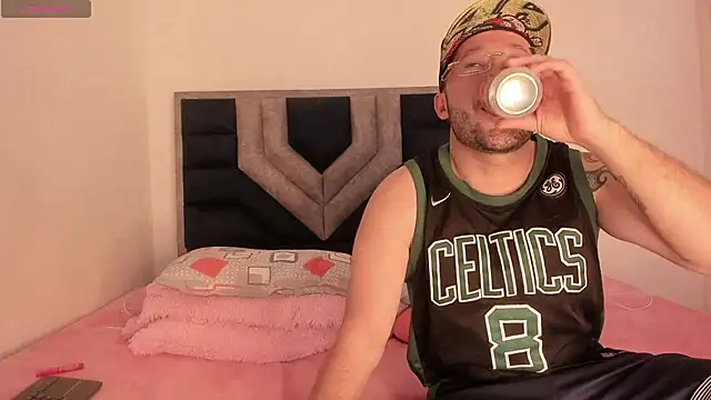 TiiffanyEvans1 online show from November 7, 2025, 4:07 pm