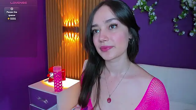 Kate Amaretto  online show from December 1, 2024, 8:20 pm