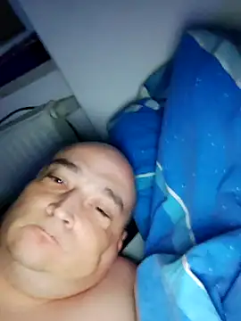 Snapshot of Jens7979 chatting on October 3, 2025, 4:09 am Jens7979 online show from October 3, 2025, 4:09 am