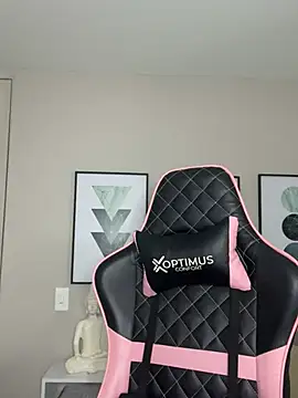 DianaHopson online show from February 5, 2025, 12:38 pm