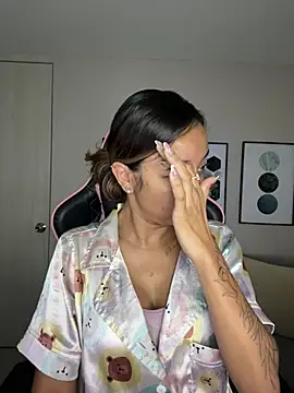 DianaHopson online show from February 7, 2025, 10:19 am