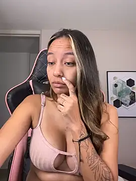 DianaHopson online show from October 7, 2025, 11:29 am