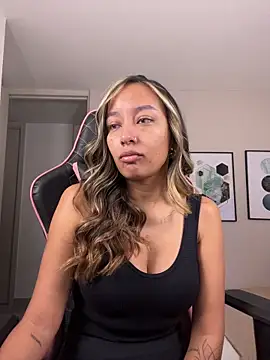 DianaHopson online show from October 14, 2025, 10:05 am