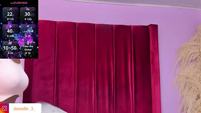 Snapshot of Shanelle__ chatting on February 15, 2026, 4:31 am Shanelle online show from February 15, 2026, 4:31 am