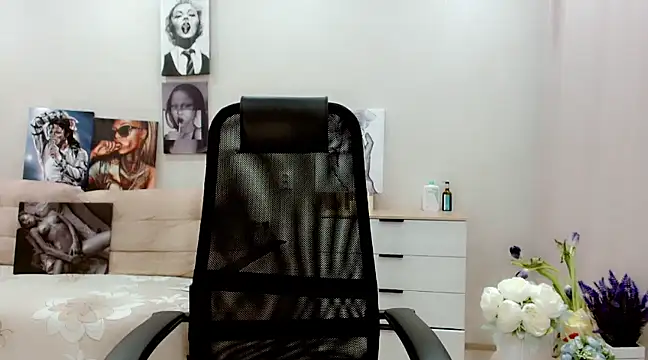 EveLove33 online show from March 14, 2025, 6:50 pm