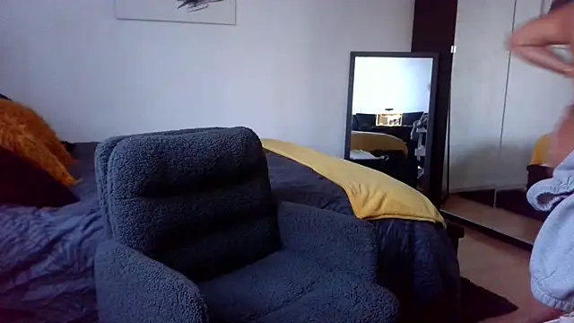 sarametisse26 online show from February 25, 2026, 7:18 am