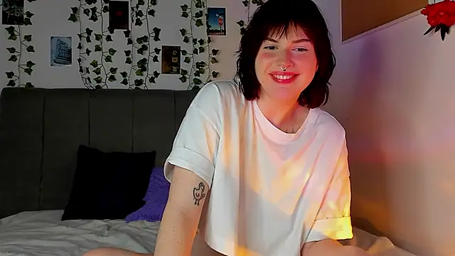 Snapshot of miss_Lizzy chatting on December 6, 2024, 4:47 am miss Lizzy online show from December 6, 2024, 4:47 am