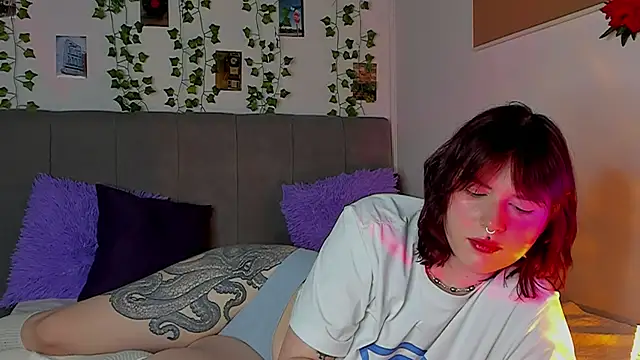 Snapshot of miss_Lizzy chatting on January 25, 2025, 4:23 am miss Lizzy online show from January 25, 2025, 4:23 am
