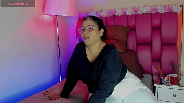 desire matture online show from February 17, 2025, 7:53 pm