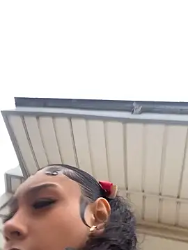 Snapshot of badbaby187 chatting on February 13, 2026, 3:52 pm badbaby187 online show from February 13, 2026, 3:52 pm