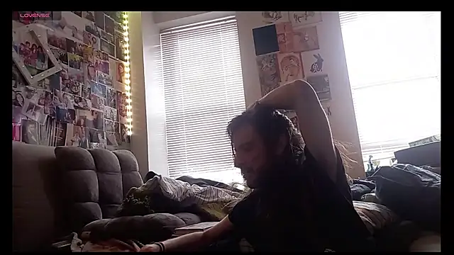 DownstairsSky online show from December 15, 2024, 4:37 pm