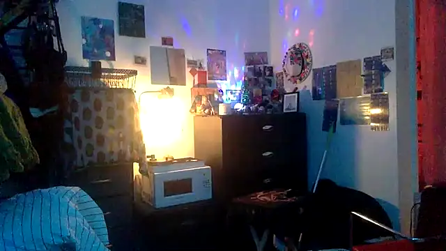 DownstairsSky online show from December 20, 2024, 10:11 pm