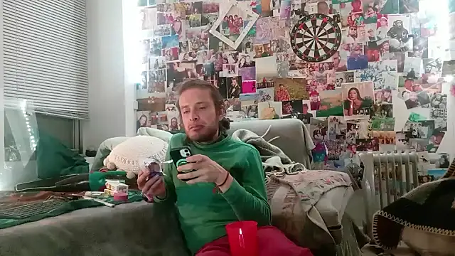 DownstairsSky online show from January 31, 2025, 11:56 pm