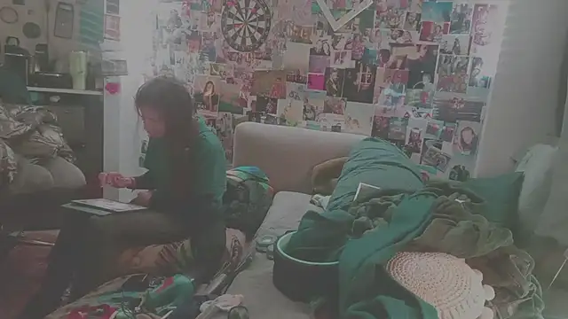 DownstairsSky online show from February 4, 2025, 11:59 pm