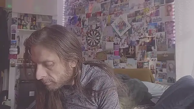 DownstairsSky online show from February 17, 2025, 1:32 pm