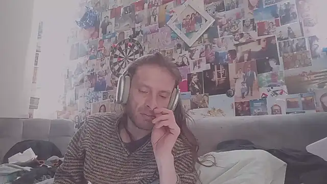 DownstairsSky online show from March 3, 2025, 7:32 am