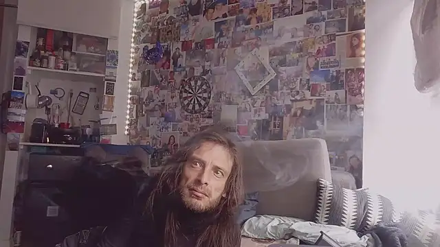 DownstairsSky online show from March 6, 2025, 3:13 pm