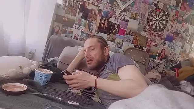 DownstairsSky online show from March 14, 2025, 5:02 pm