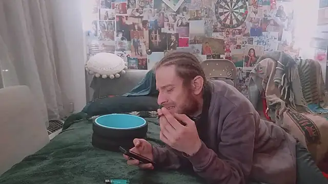 DownstairsSky online show from March 18, 2025, 1:21 am