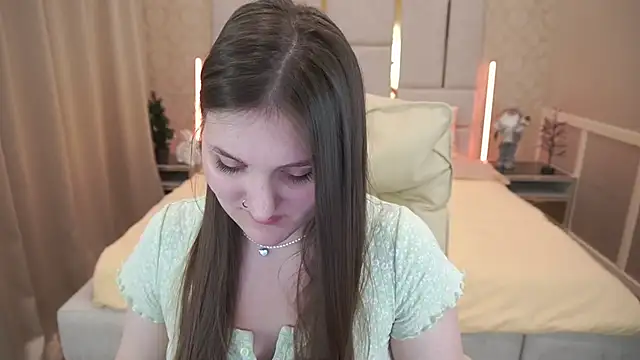 EmmyCharmm online show from January 12, 2025, 9:40 am