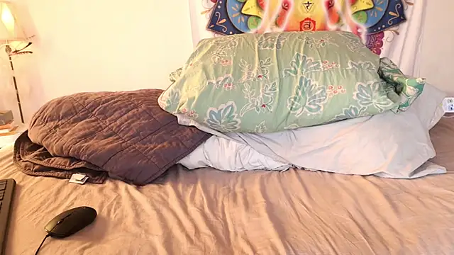 xxpixeyxx online show from March 10, 2025, 1:10 pm