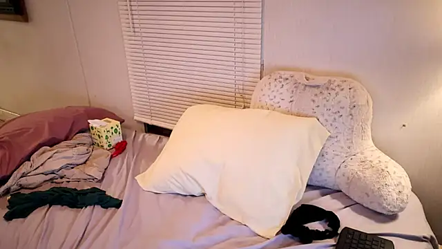 xxpixeyxx online show from September 30, 2025, 3:33 am