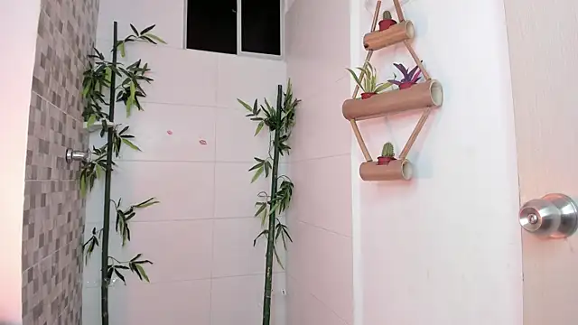 keissy rincon  online show from November 7, 2025, 8:31 pm