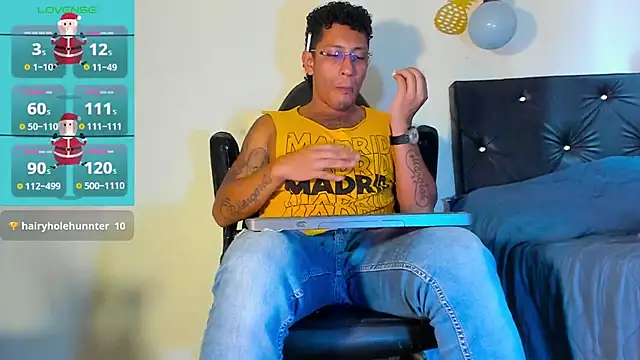 Snapshot of FuckHardlove chatting on December 30, 2024, 9:08 pm FuckHardlove online show from December 30, 2024, 9:08 pm