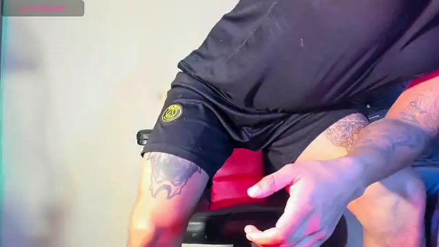 Snapshot of FuckHardlove chatting on January 21, 2025, 4:16 pm FuckHardlove online show from January 21, 2025, 4:16 pm