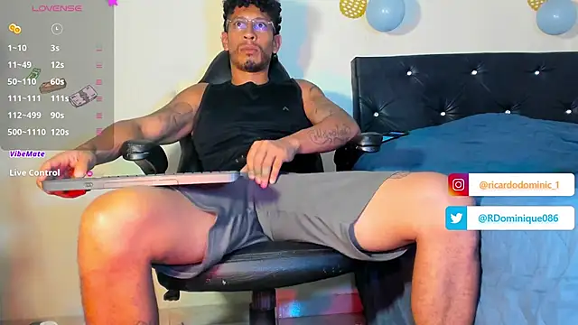 Snapshot of FuckHardlove chatting on January 29, 2025, 4:58 am FuckHardlove online show from January 29, 2025, 4:58 am