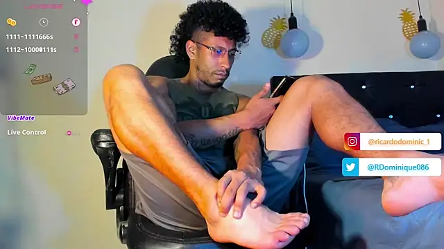 Snapshot of FuckHardlove chatting on January 30, 2025, 5:09 am FuckHardlove online show from January 30, 2025, 5:09 am