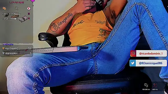 Snapshot of FuckHardlove chatting on February 27, 2025, 10:20 pm FuckHardlove online show from February 27, 2025, 10:20 pm