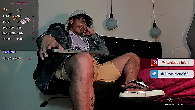 Snapshot of FuckHardlove chatting on September 15, 2025, 4:34 am FuckHardlove online show from September 15, 2025, 4:34 am