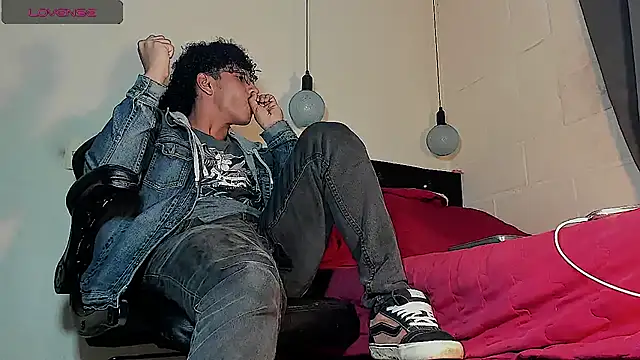 Snapshot of FuckHardlove chatting on September 26, 2025, 3:21 am FuckHardlove online show from September 26, 2025, 3:21 am