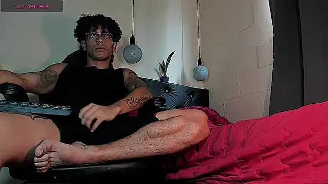 Snapshot of FuckHardlove chatting on September 28, 2025, 6:35 pm FuckHardlove online show from September 28, 2025, 6:35 pm