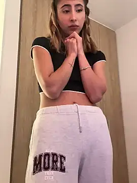 Snapshot of Ameellie chatting on March 12, 2025, 6:22 pm Ameellie online show from March 12, 2025, 6:22 pm