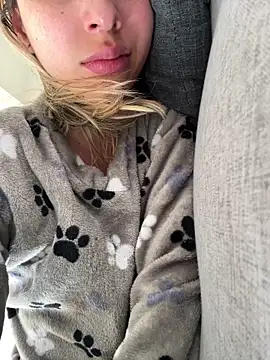 Snapshot of Ameellie chatting on September 27, 2025, 3:17 pm Ameellie online show from September 27, 2025, 3:17 pm