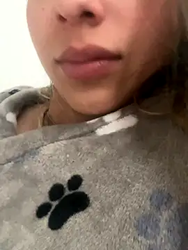 Snapshot of Ameellie chatting on September 28, 2025, 1:38 pm Ameellie online show from September 28, 2025, 1:38 pm