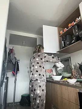 Snapshot of Ameellie chatting on November 26, 2025, 3:24 pm Ameellie online show from November 26, 2025, 3:24 pm