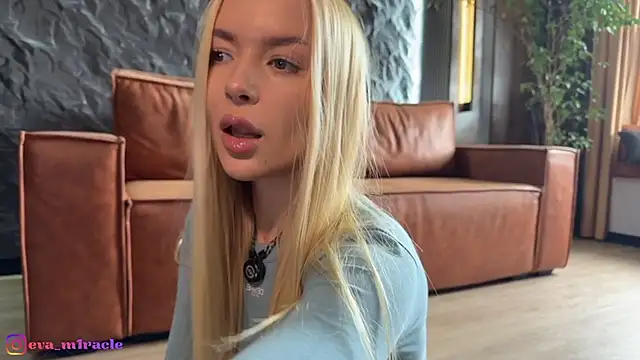 Snapshot of eva_m1racle_ chatting on May 23, 2026, 8:51 am eva m1racle online show from May 23, 2026, 8:51 am