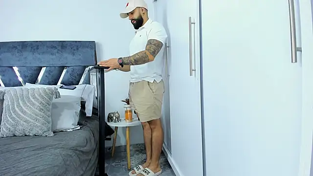 Zack Froone online show from December 5, 2025, 12:14 pm